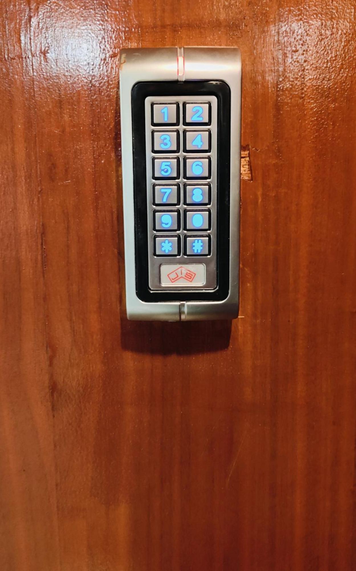 I'M Room Suites Nuevos Ministerios - Bernabeu 'Digital Access' Madrid Exterior foto